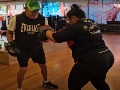 Kenn Dunn boxing with Over 50s Health Neta Schutze